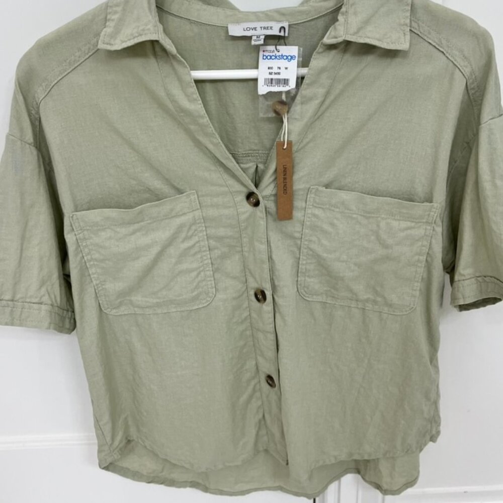 NWT Love Tree Short Sleeved Button Shirt M